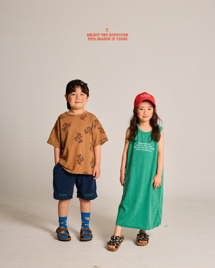 【25/夏】【店舗販売/即日発送】チーターイラスト総柄Tシャツ