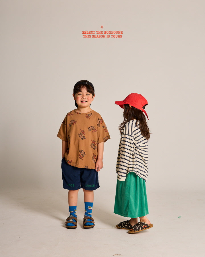 【25/夏】【店舗販売/即日発送】チーターイラスト総柄Tシャツ